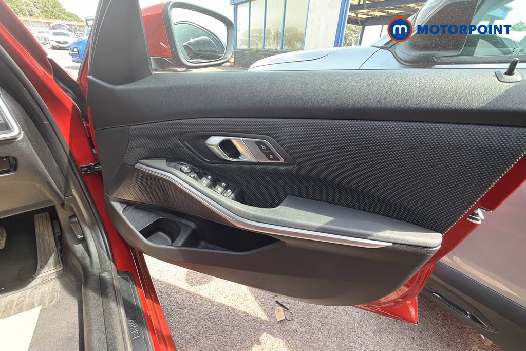 BMW 3 Series SE Automatic Petrol Saloon - Stock Number (1637845) - 19th supplementary image
