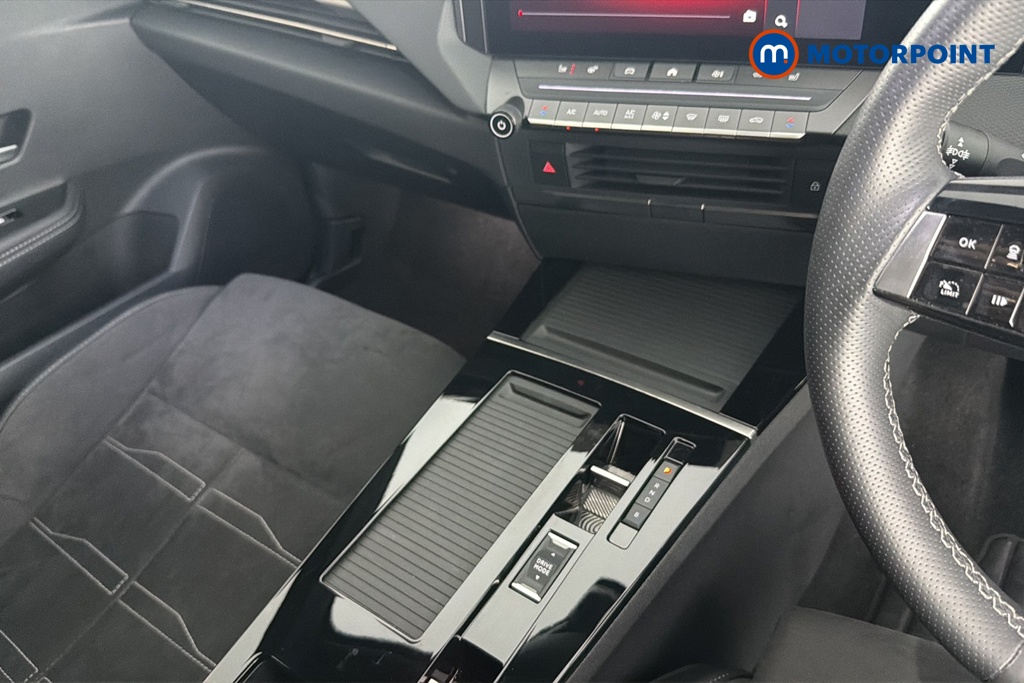 Vauxhall Astra Ultimate Automatic Electric Estate - Stock Number (1649168) - 15th supplementary image