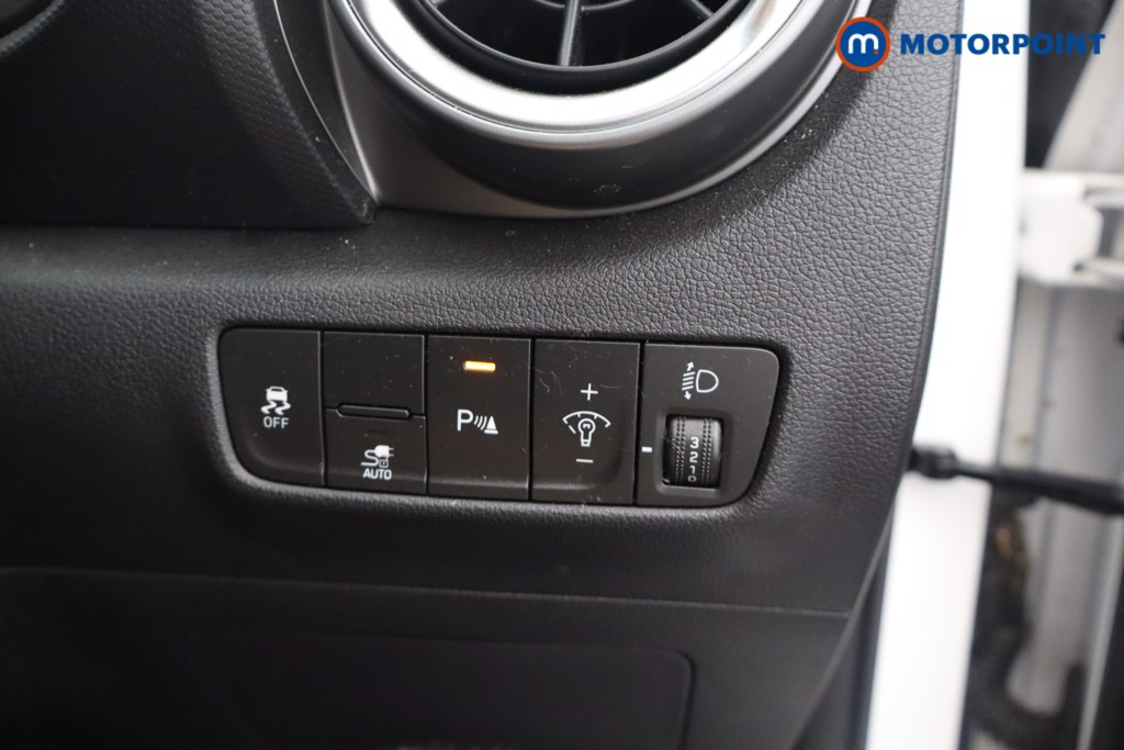 Hyundai Kona Premium Automatic Electric SUV - Stock Number (1650315) - 8th supplementary image