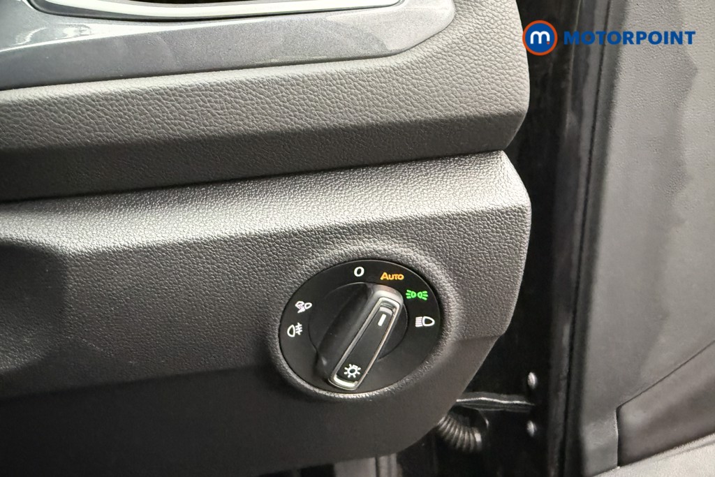 Volkswagen T-Roc Style Manual Petrol SUV - Stock Number (1652059) - 42nd supplementary image