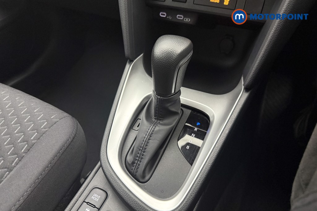 Toyota Yaris Cross Icon Automatic Petrol-Electric Hybrid Estate - Stock Number (1652230) - 16th supplementary image
