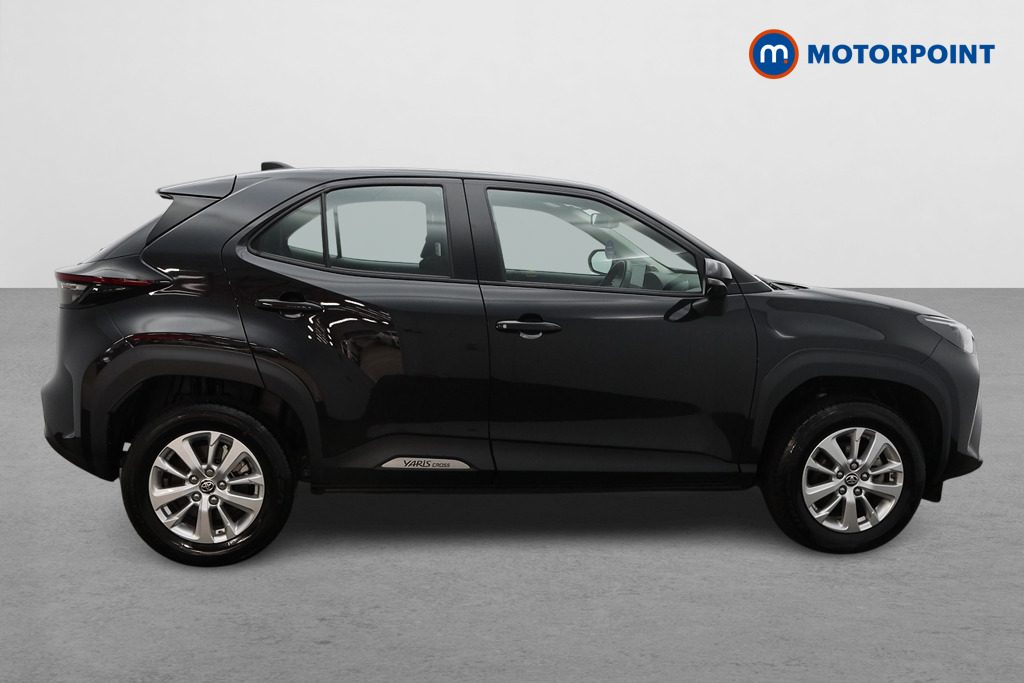 Toyota Yaris Cross Icon Automatic Petrol-Electric Hybrid Estate - Stock Number (1652230) - Drivers side