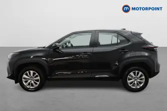 Toyota Yaris Cross Icon Automatic Petrol-Electric Hybrid Estate - Stock Number (1652230) - Passenger side