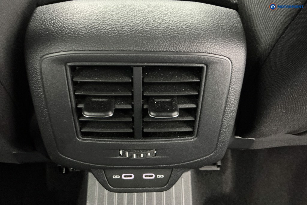 Volkswagen T-Roc Life Manual Petrol SUV - Stock Number (1652884) - 10th supplementary image