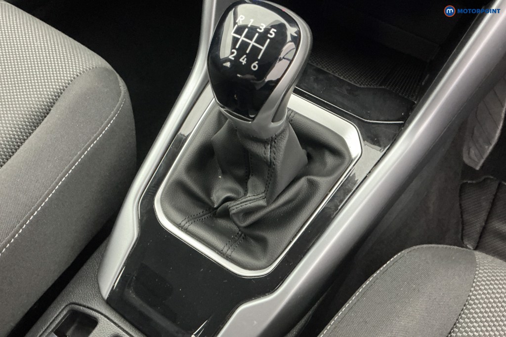 Volkswagen T-Roc Life Manual Petrol SUV - Stock Number (1652884) - 15th supplementary image
