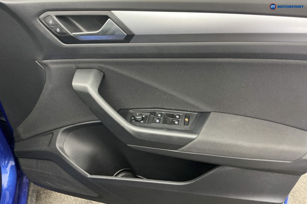 Volkswagen T-Roc Life Manual Petrol SUV - Stock Number (1652884) - 24th supplementary image