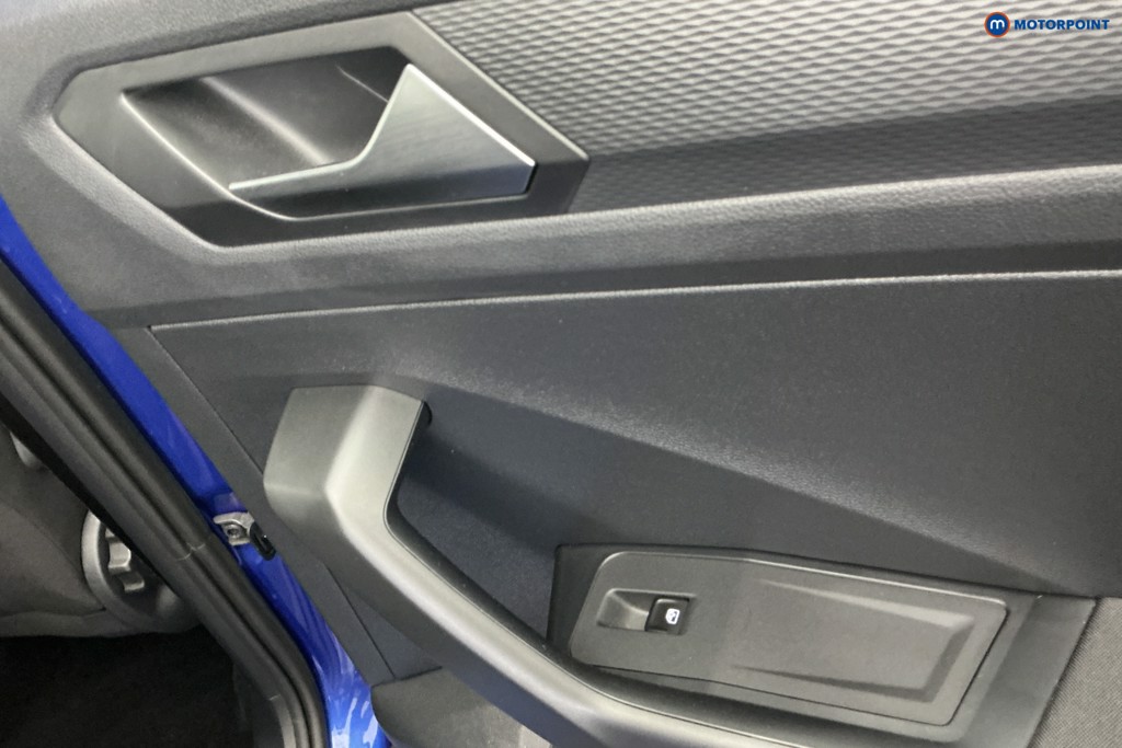 Volkswagen T-Roc Life Manual Petrol SUV - Stock Number (1652884) - 27th supplementary image