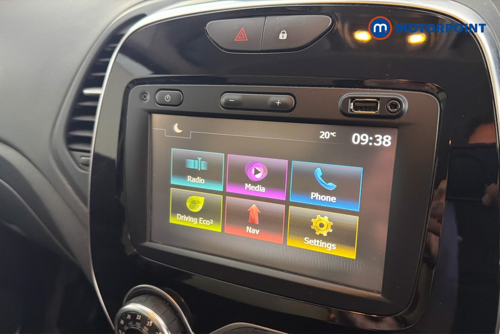 Renault Captur Iconic Manual Petrol SUV - Stock Number (1653433) - 9th supplementary image