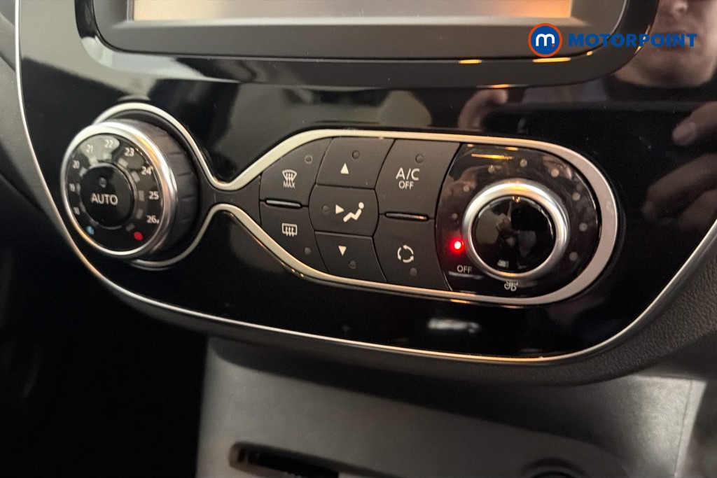 Renault Captur Iconic Manual Petrol SUV - Stock Number (1653433) - 10th supplementary image