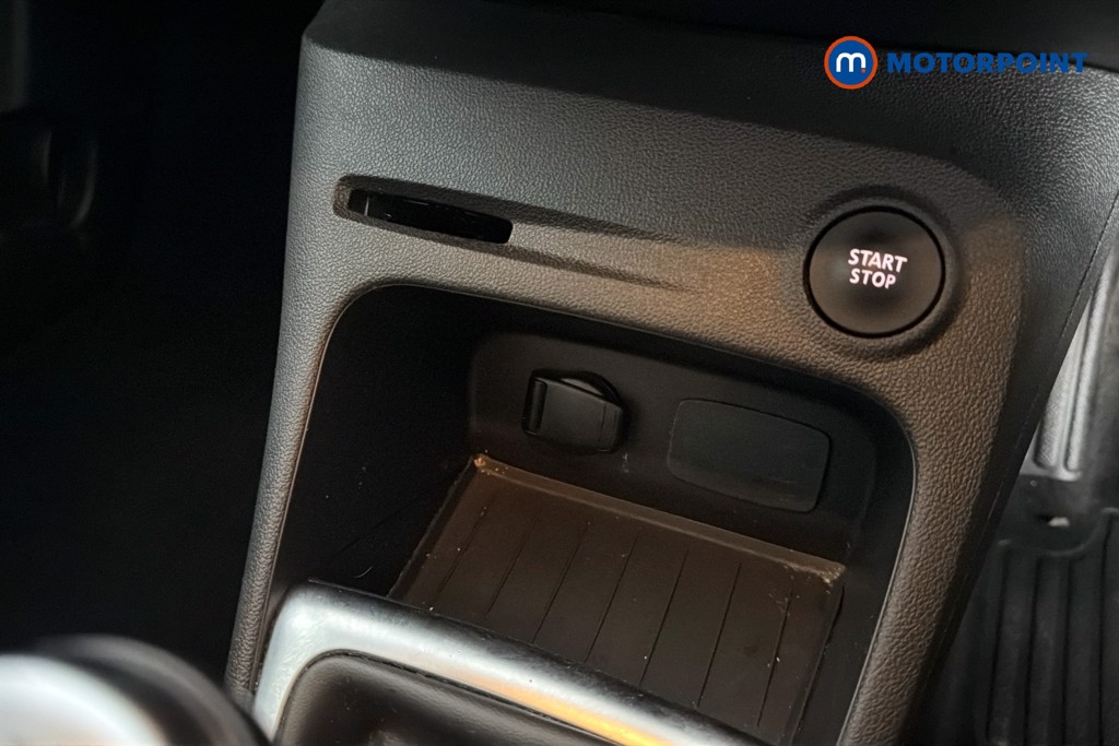 Renault Captur Iconic Manual Petrol SUV - Stock Number (1653433) - 11th supplementary image