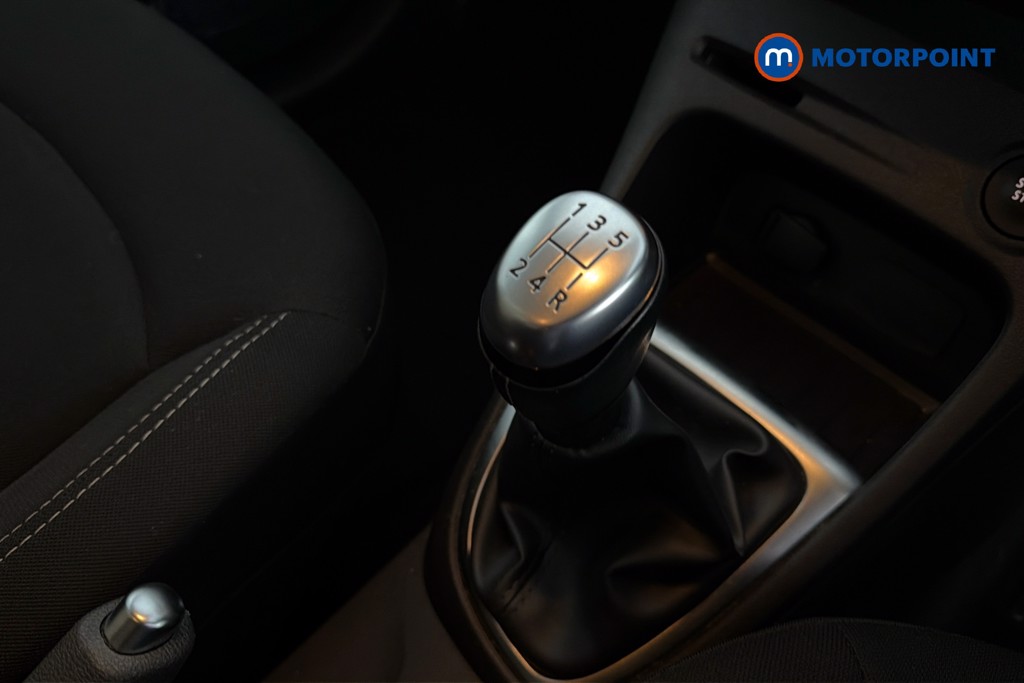 Renault Captur Iconic Manual Petrol SUV - Stock Number (1653433) - 13th supplementary image