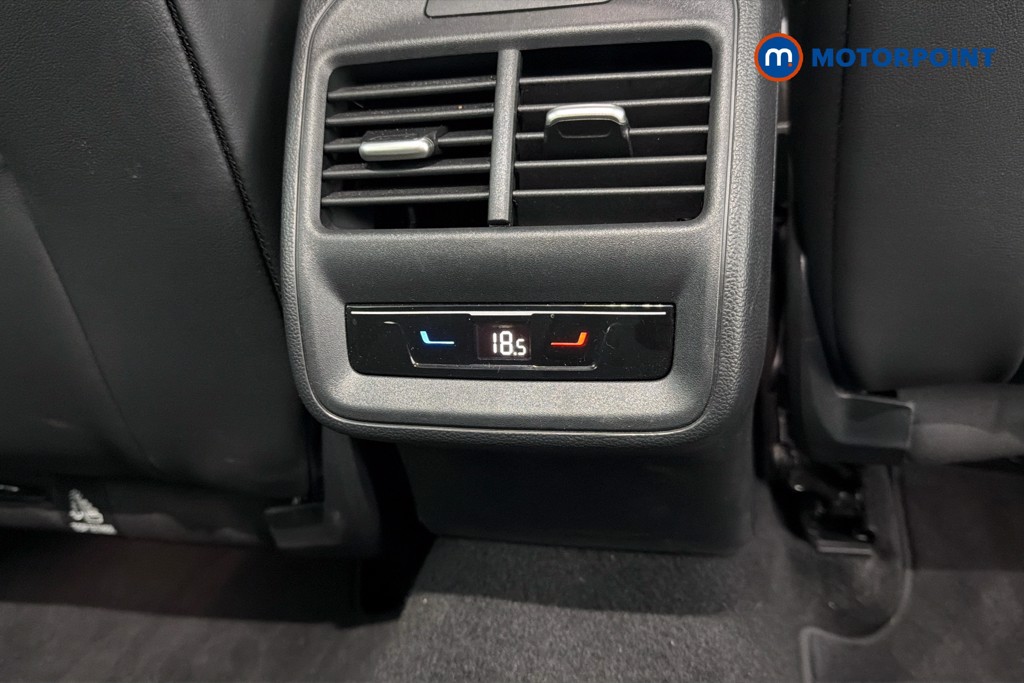 Volkswagen Passat Life Automatic Petrol Plug-In Hybrid Estate - Stock Number (1654187) - 30th supplementary image