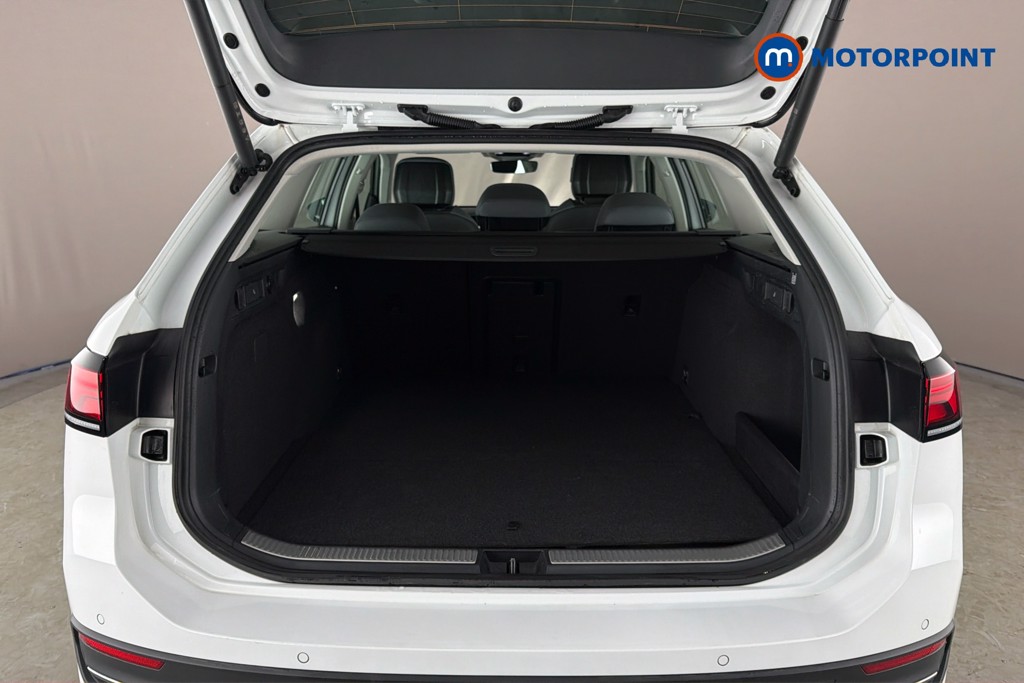 Volkswagen Passat Life Automatic Petrol Plug-In Hybrid Estate - Stock Number (1654187) - 33rd supplementary image