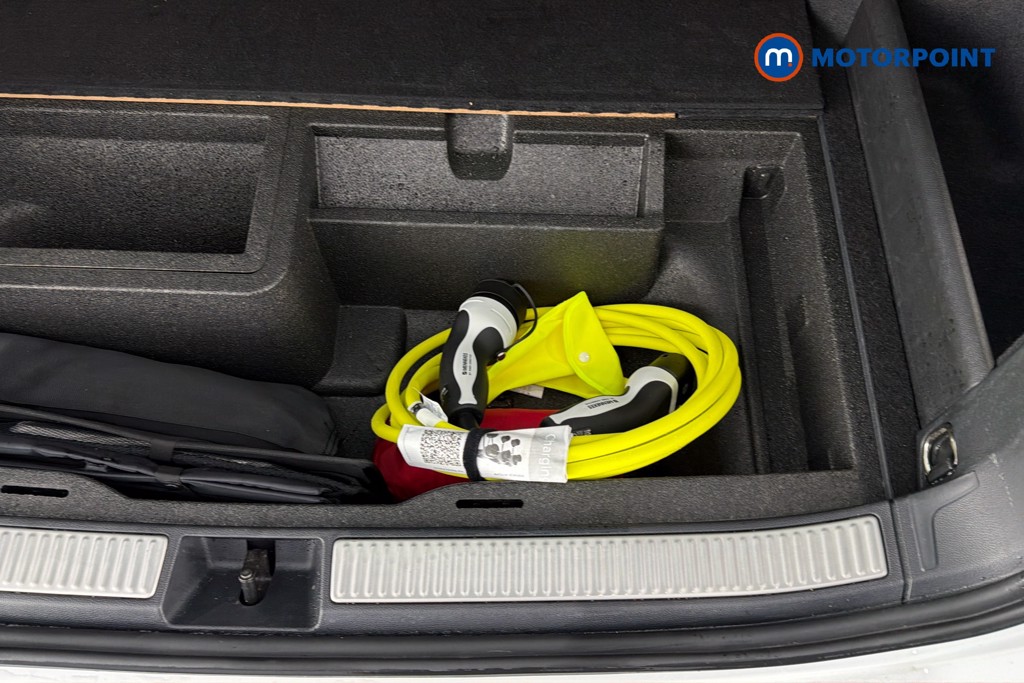 Volkswagen Passat Life Automatic Petrol Plug-In Hybrid Estate - Stock Number (1654187) - 34th supplementary image