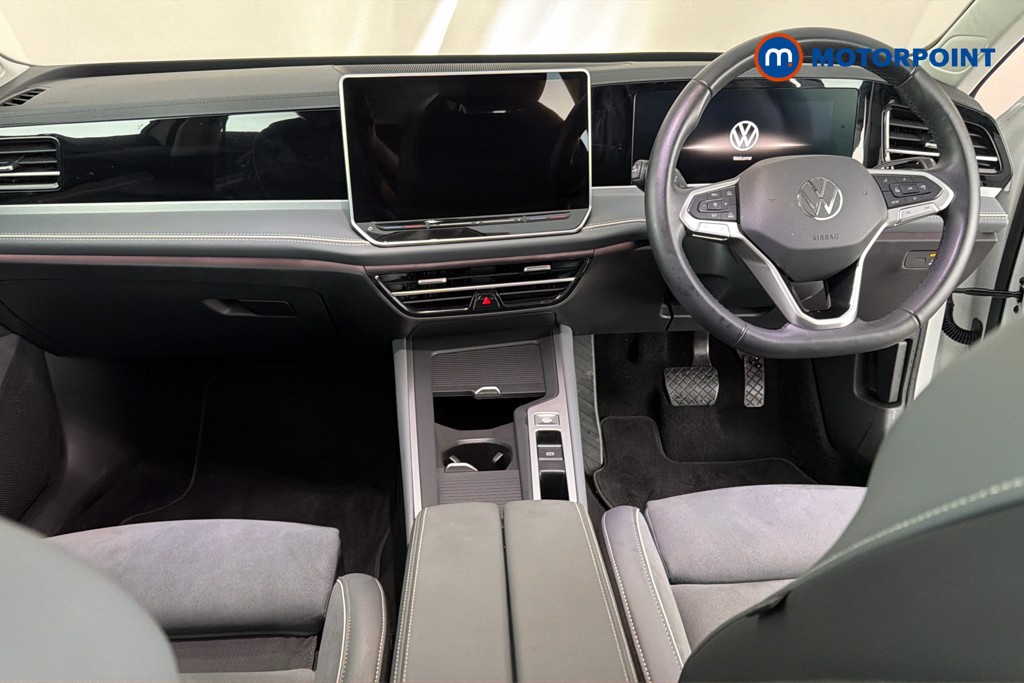 Volkswagen Passat Life Automatic Petrol Plug-In Hybrid Estate - Stock Number (1654187) - 1st supplementary image