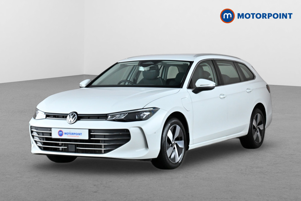 Volkswagen Passat Life Automatic Petrol Plug-In Hybrid Estate - Stock Number (1654187) - Passenger side front corner