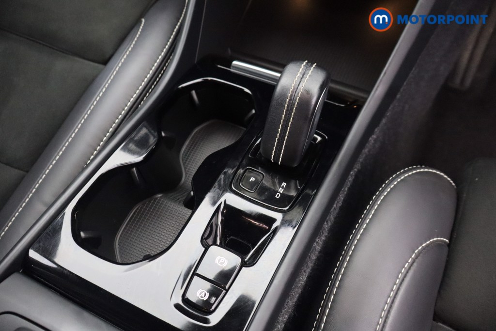 Volvo Xc40 R Design Automatic Petrol SUV - Stock Number (1654367) - 4th supplementary image