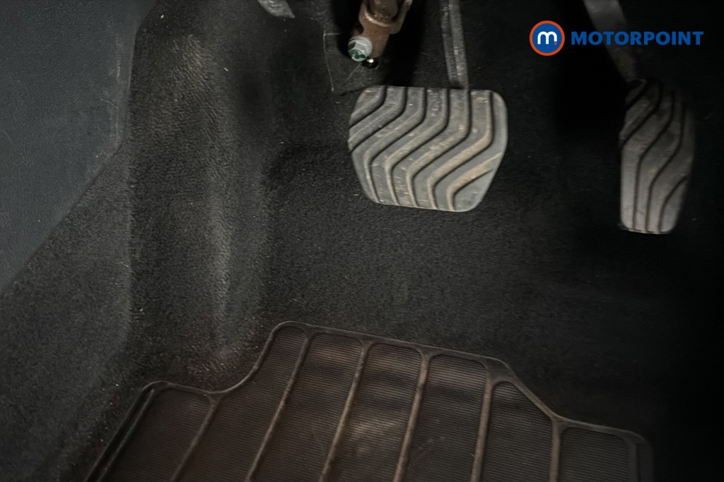 Nissan Juke N-Connecta Automatic Petrol SUV - Stock Number (1655908) - 24th supplementary image