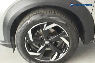 Nissan Juke N-Connecta Automatic Petrol SUV - Stock Number (1655908) - 44th supplementary image