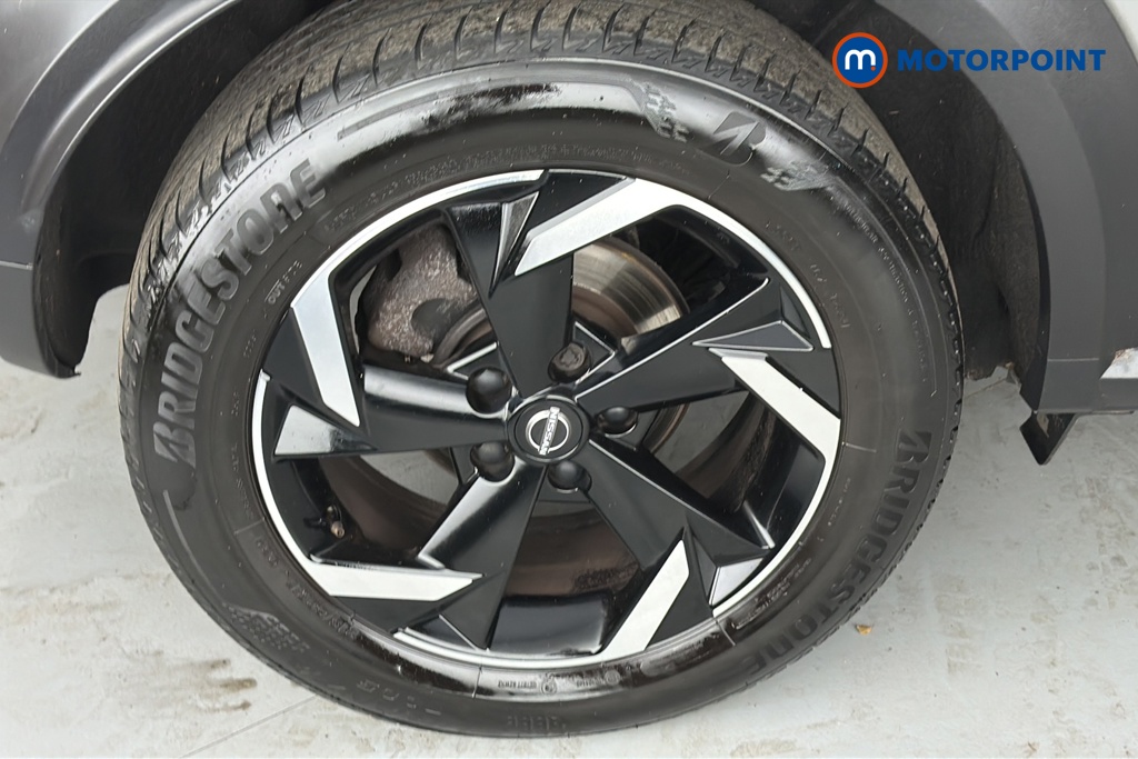 Nissan Juke N-Connecta Automatic Petrol SUV - Stock Number (1655908) - 46th supplementary image