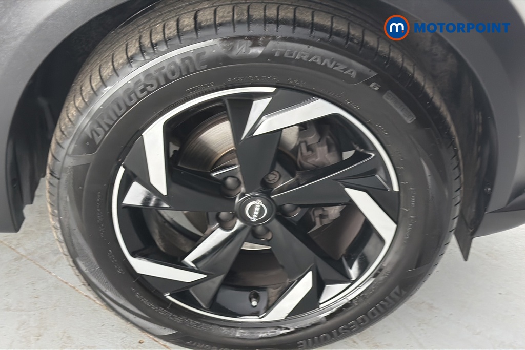 Nissan Juke N-Connecta Automatic Petrol SUV - Stock Number (1655908) - 47th supplementary image