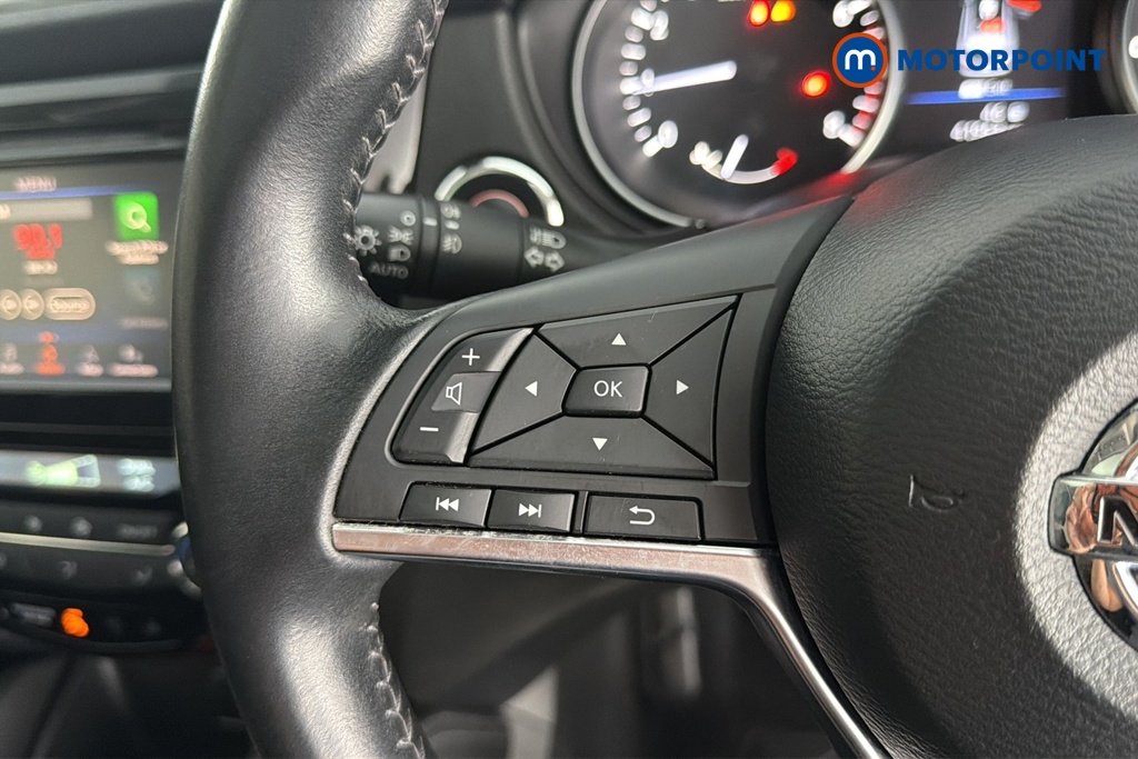 Nissan Qashqai Tekna Manual Petrol SUV - Stock Number (1656076) - 4th supplementary image