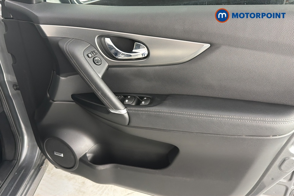 Nissan Qashqai Tekna Manual Petrol SUV - Stock Number (1656076) - 18th supplementary image