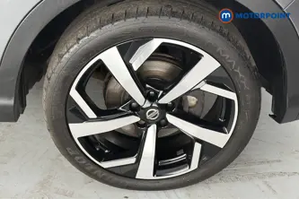 Nissan Qashqai Tekna Manual Petrol SUV - Stock Number (1656076) - 47th supplementary image
