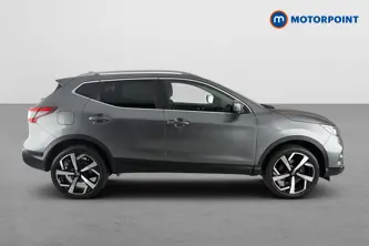 Nissan Qashqai Tekna Manual Petrol SUV - Stock Number (1656076) - Passenger side