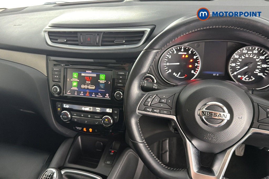Nissan Qashqai Tekna Manual Petrol SUV - Stock Number (1656076) - 1st supplementary image