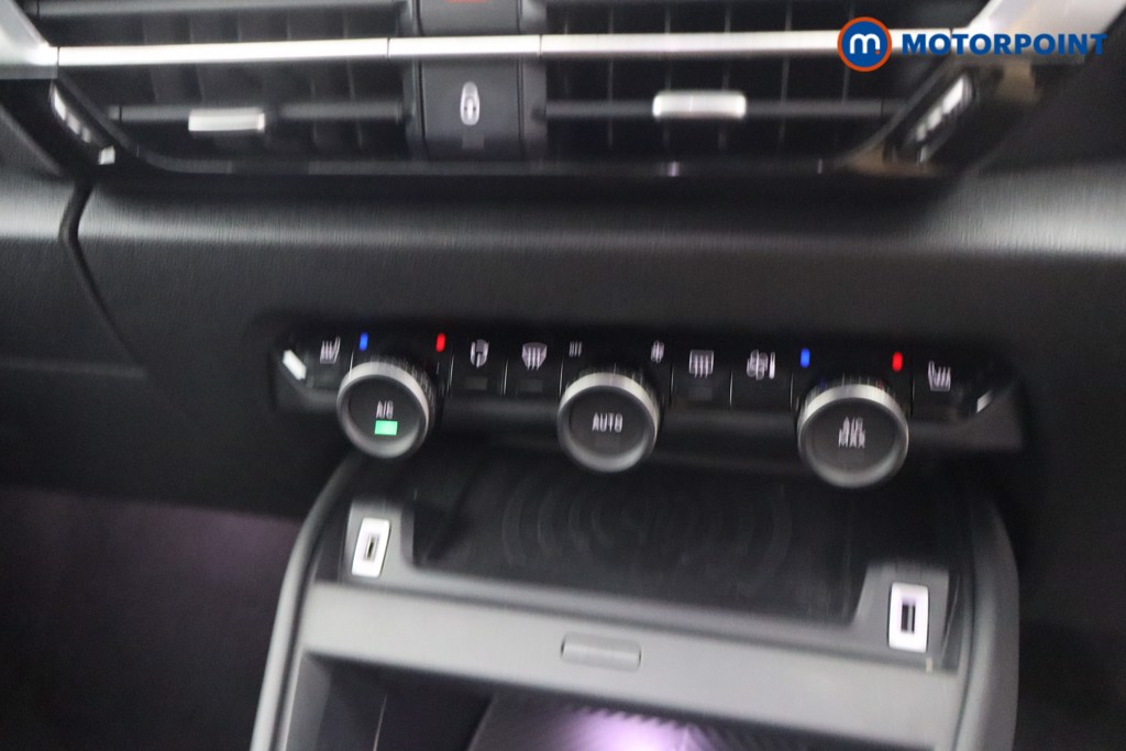 Citroen C4 Shine Plus Automatic Diesel Hatchback - Stock Number (1657035) - 3rd supplementary image