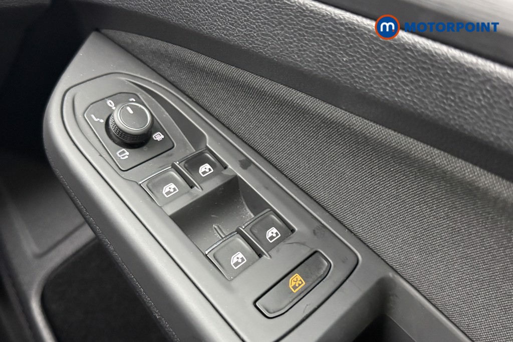 Volkswagen Golf Style Manual Petrol Hatchback - Stock Number (1657790) - 15th supplementary image