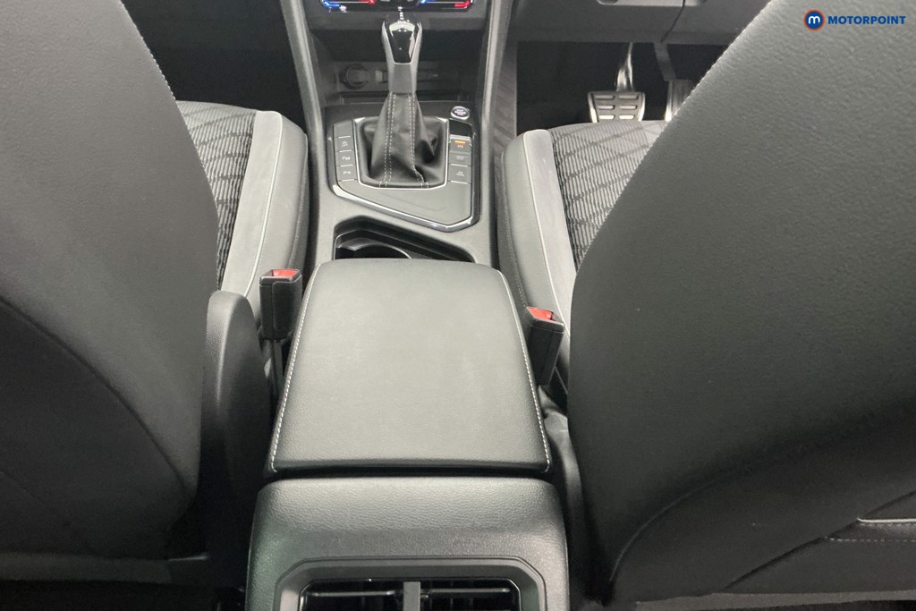 Volkswagen Tiguan R-Line Automatic Petrol SUV - Stock Number (1657847) - 11th supplementary image
