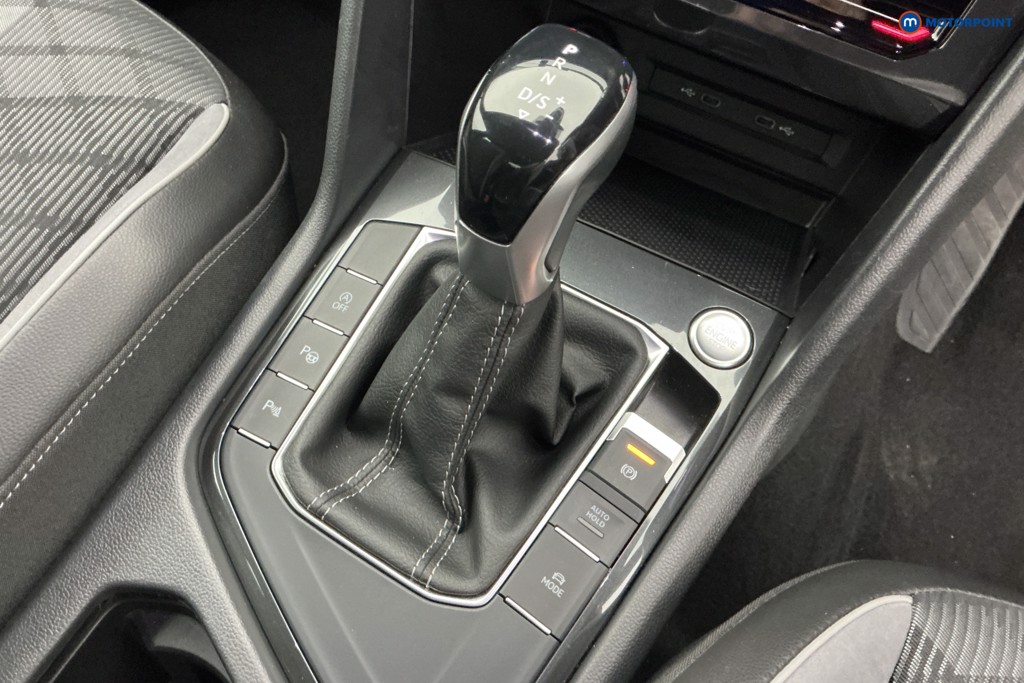 Volkswagen Tiguan R-Line Automatic Petrol SUV - Stock Number (1657847) - 14th supplementary image