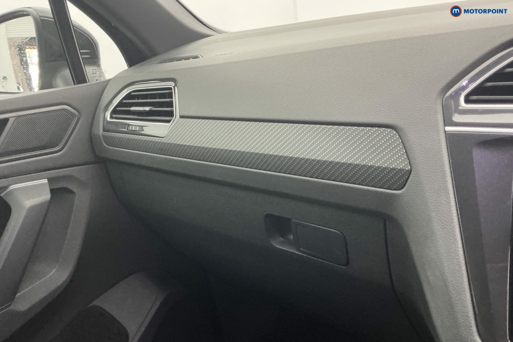 Volkswagen Tiguan R-Line Automatic Petrol SUV - Stock Number (1657847) - 16th supplementary image