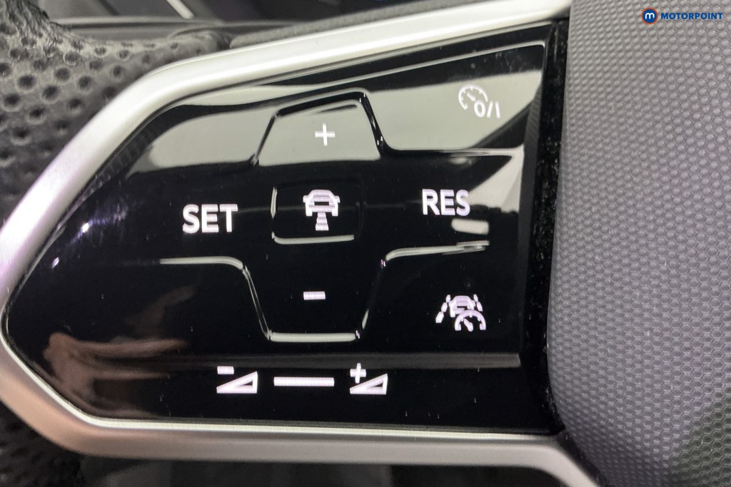 Volkswagen Tiguan R-Line Automatic Petrol SUV - Stock Number (1657847) - 18th supplementary image