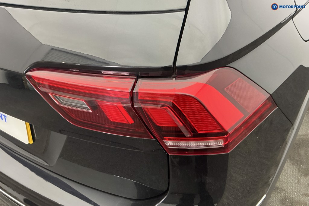 Volkswagen Tiguan R-Line Automatic Petrol SUV - Stock Number (1657847) - 28th supplementary image
