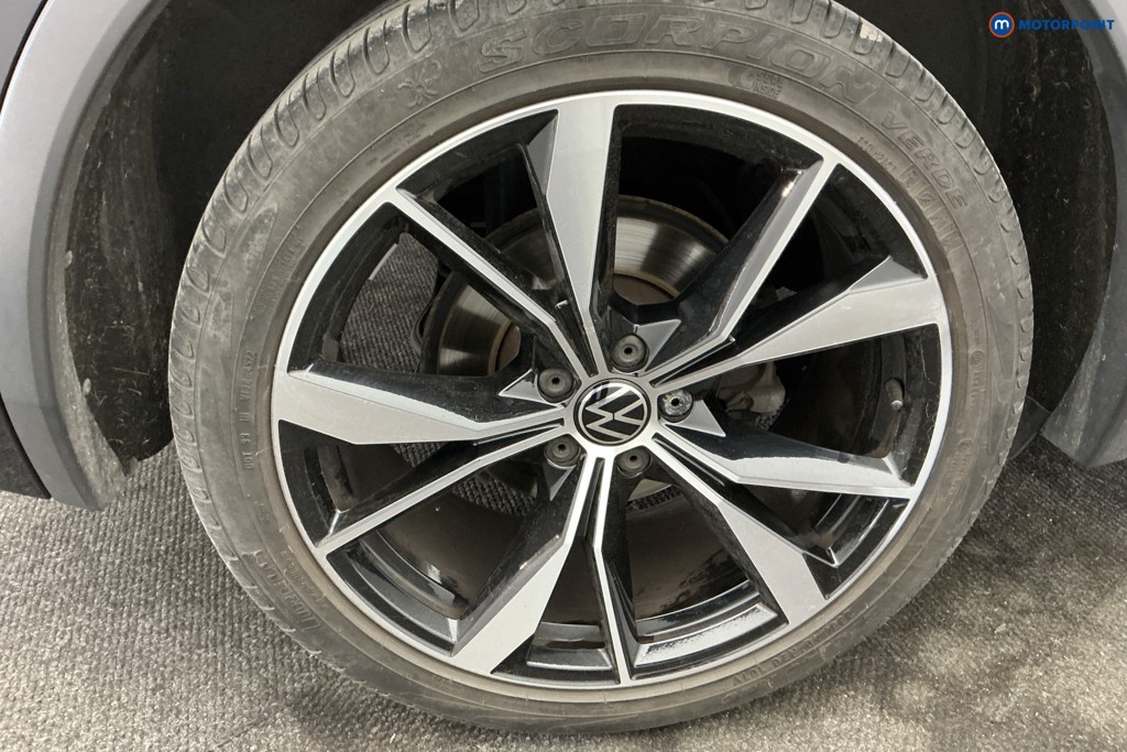 Volkswagen Tiguan R-Line Automatic Petrol SUV - Stock Number (1657847) - 30th supplementary image
