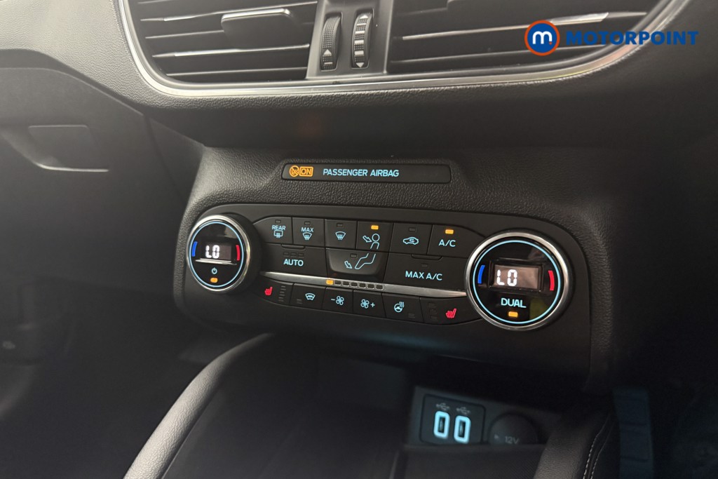 Ford Focus Titanium X Edition Manual Petrol Hatchback - Stock Number (1658565) - 14th supplementary image