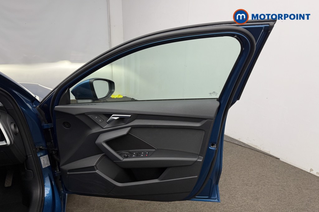 Audi A3 Technik Manual Petrol Hatchback - Stock Number (1659359) - 19th supplementary image