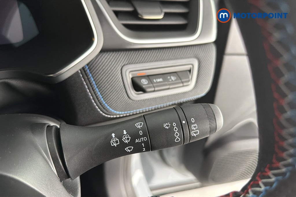 Renault Captur Esprit Alpine Automatic Petrol-Electric Hybrid SUV - Stock Number (1659775) - 6th supplementary image