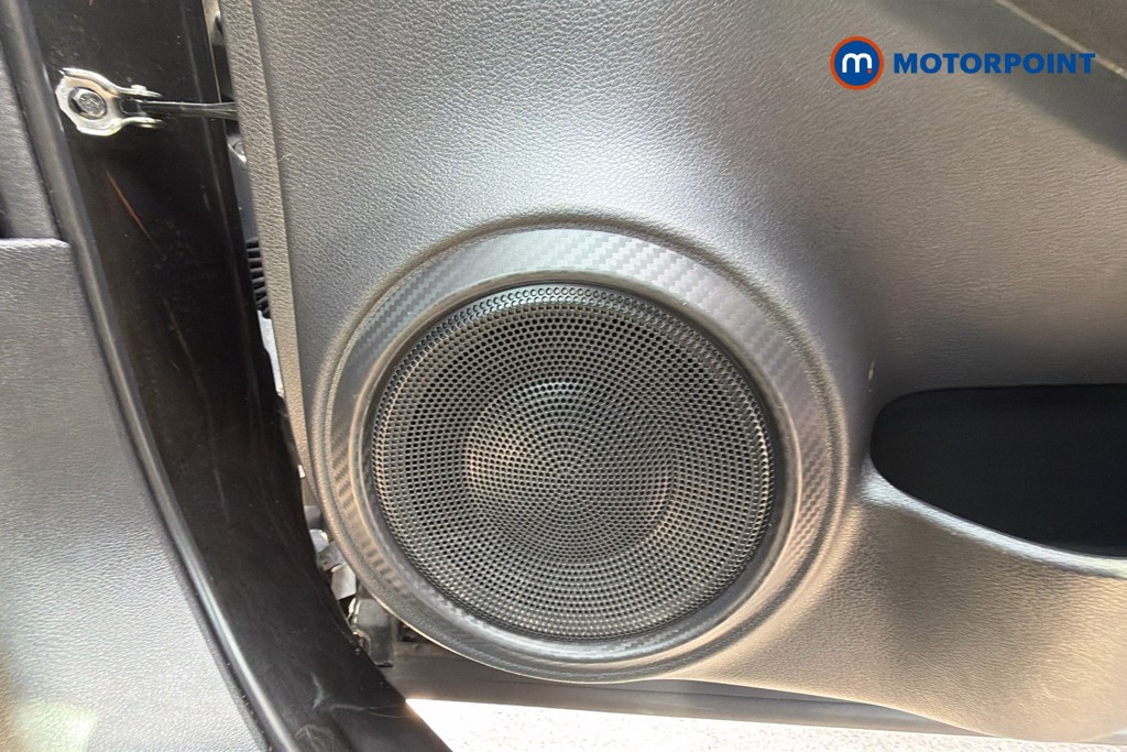 Nissan Juke N-Connecta Manual Petrol SUV - Stock Number (1660521) - 21st supplementary image