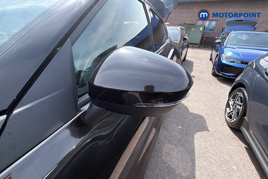 Nissan Juke N-Connecta Manual Petrol SUV - Stock Number (1660521) - 43rd supplementary image