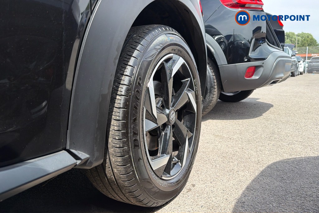 Nissan Juke N-Connecta Manual Petrol SUV - Stock Number (1660521) - 50th supplementary image