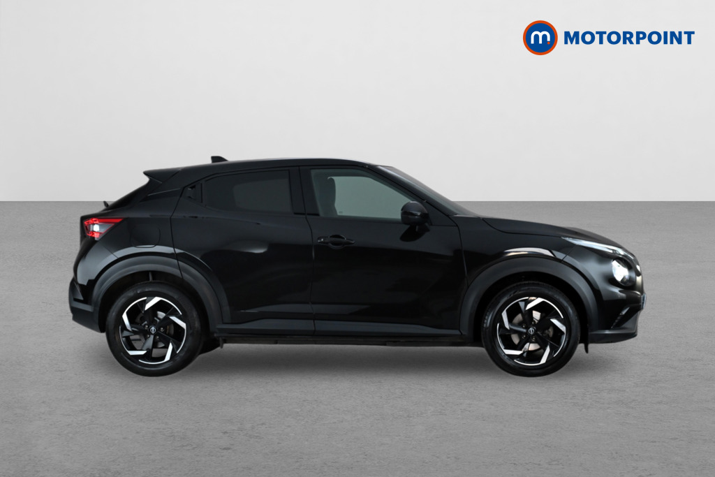 Nissan Juke N-Connecta Manual Petrol SUV - Stock Number (1660521) - Drivers side