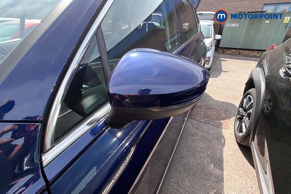 Volkswagen Tiguan Allspace Life Automatic Petrol SUV - Stock Number (1661936) - 43rd supplementary image