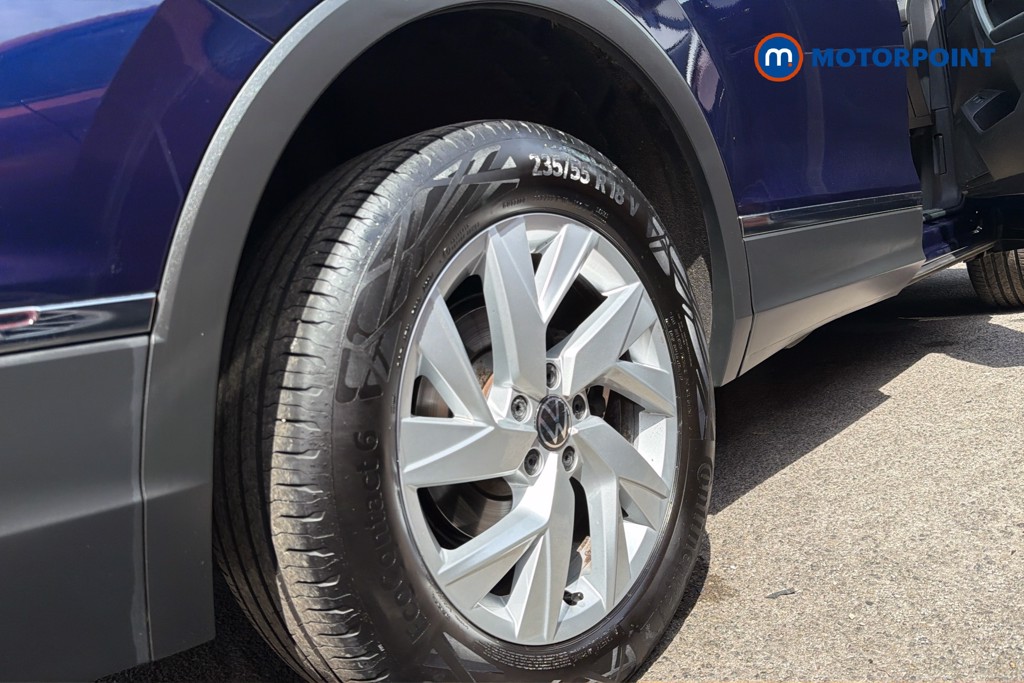 Volkswagen Tiguan Allspace Life Automatic Petrol SUV - Stock Number (1661936) - 49th supplementary image