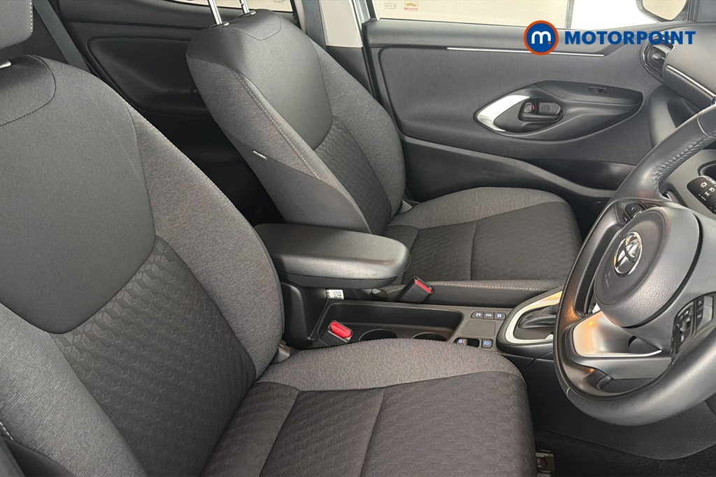 Toyota Yaris Design Automatic Petrol-Electric Hybrid Hatchback - Stock Number (1661995) - 22nd supplementary image