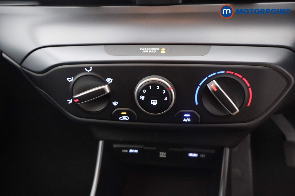 Hyundai I20 Se Connect Manual Petrol Hatchback - Stock Number (1662196) - 3rd supplementary image