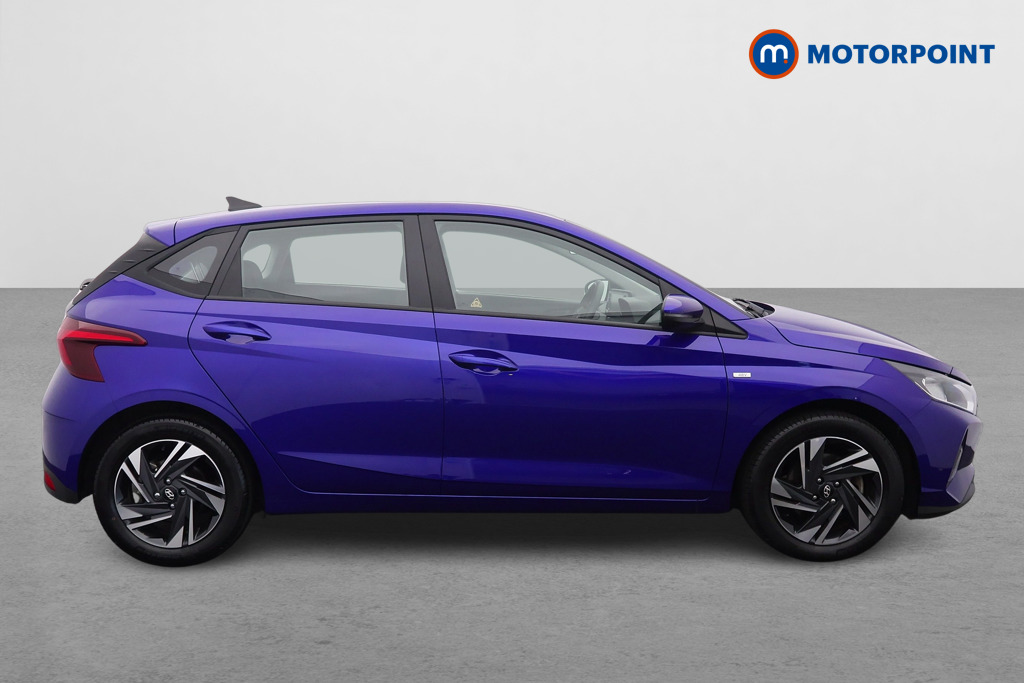Hyundai I20 Se Connect Manual Petrol Hatchback - Stock Number (1662196) - Drivers side